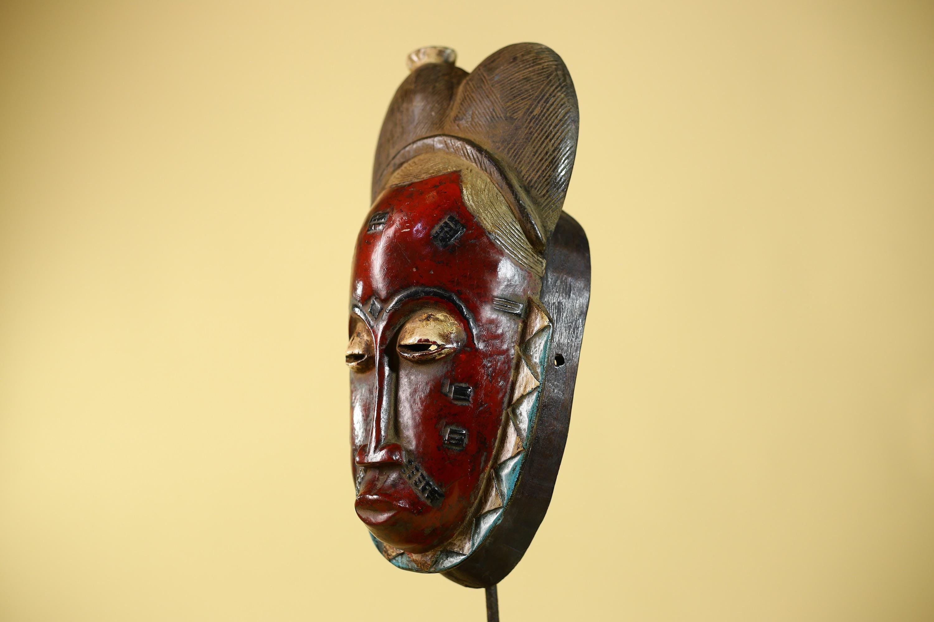 Hand Carved Guro  African Mask Tribal Wall Art: Authentic African Wood Sculpture-G6124