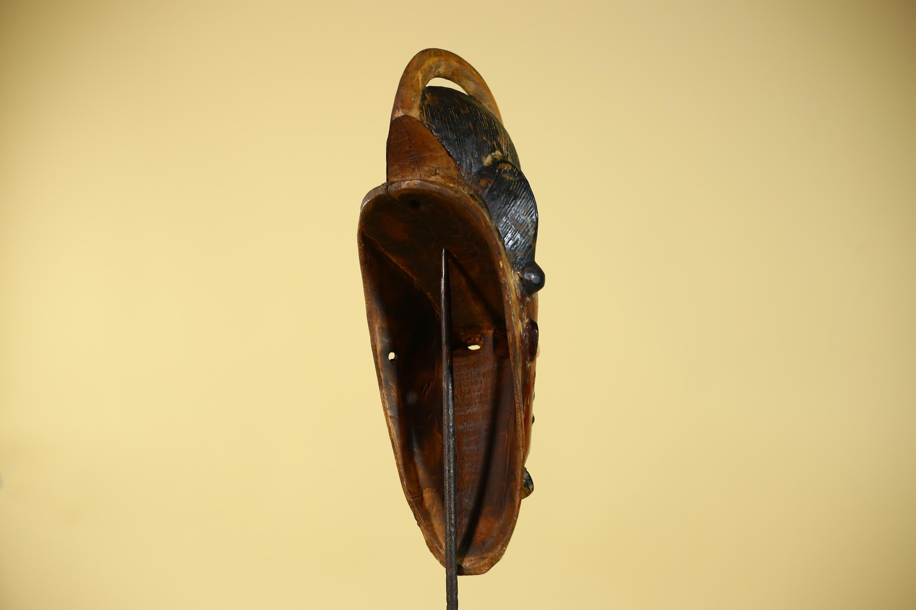African Mask from the Guro Tribe – Hand Carved Wooden Tribal Art-G6142