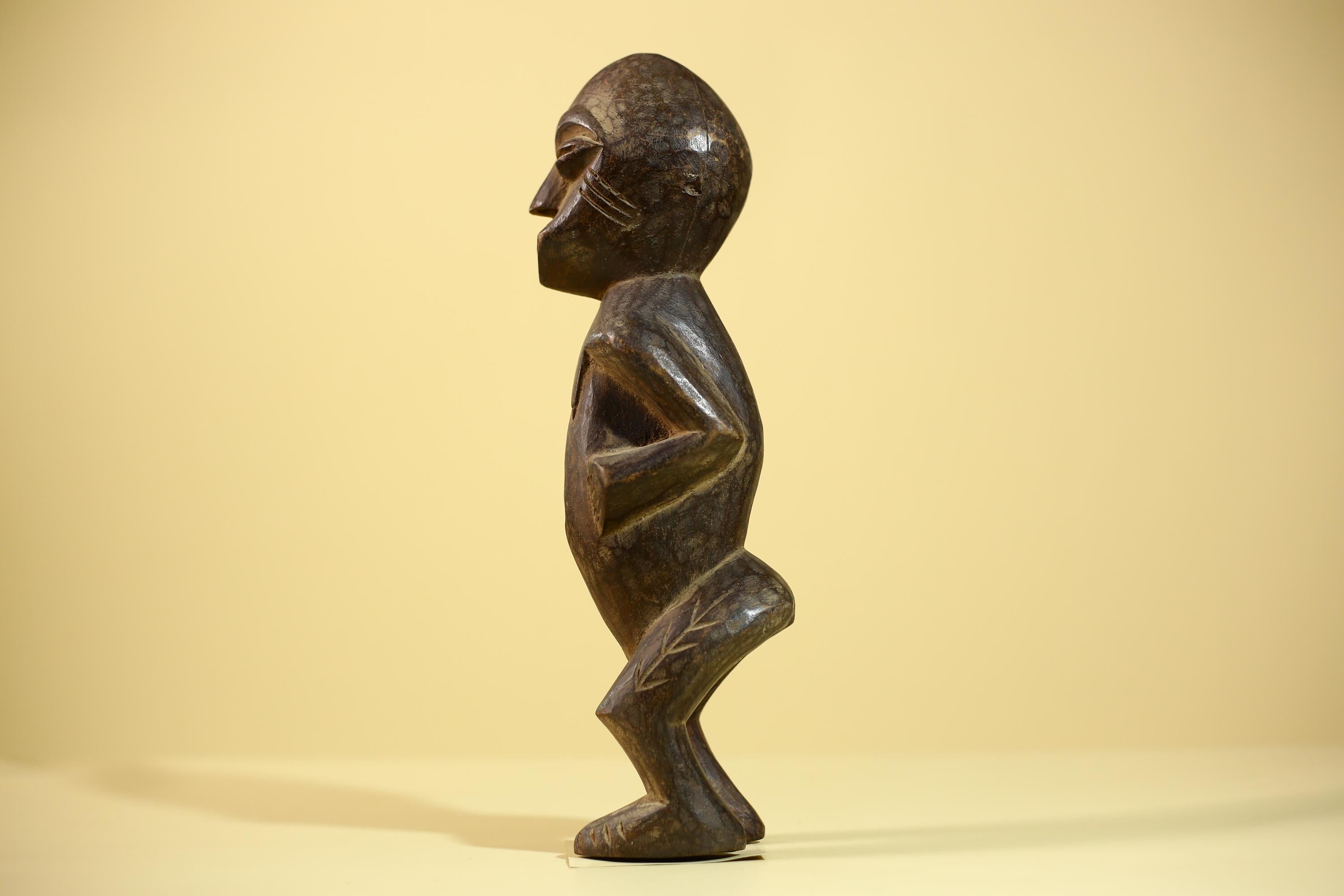 An African Sculpture Statue Carved Tribal Figure Old Wood Ethnographic Art-G6042
