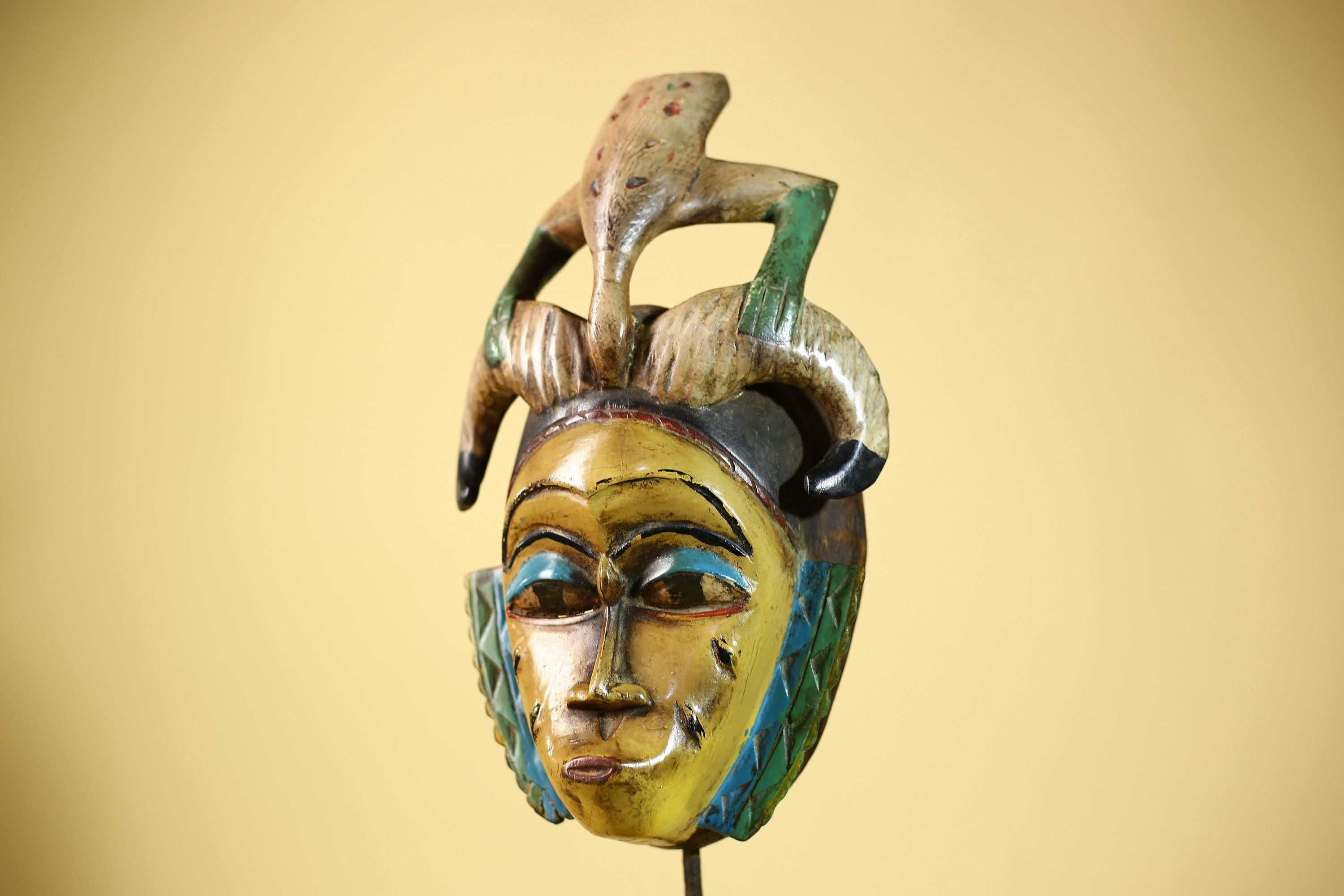 African Vintage Guro Mask with Horns & Carved Animal Top Tribal Art-G6050