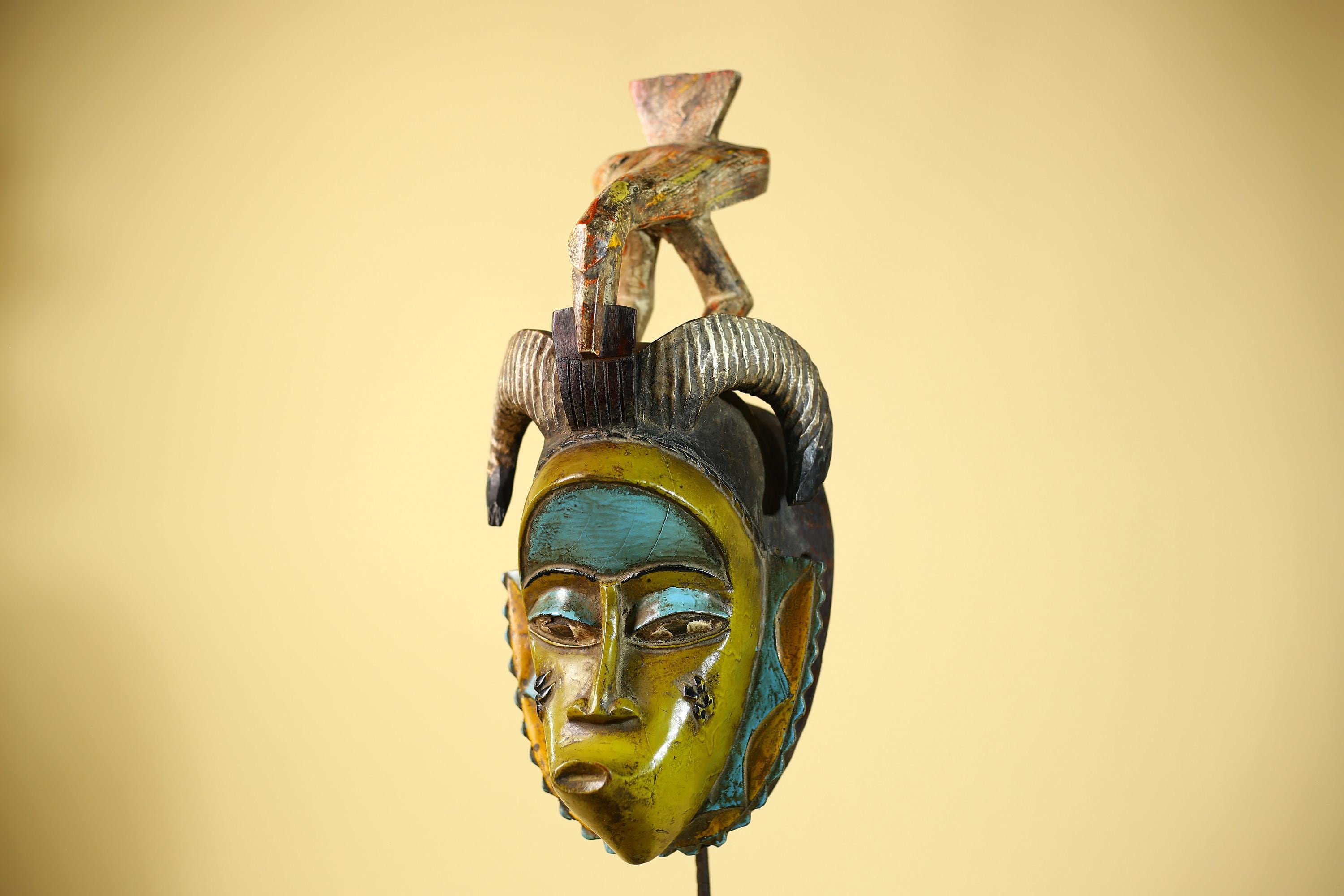 African Guro Face Mask Ram Horns & Bird Crest Hand Carved Tribal Art Decor-G6062