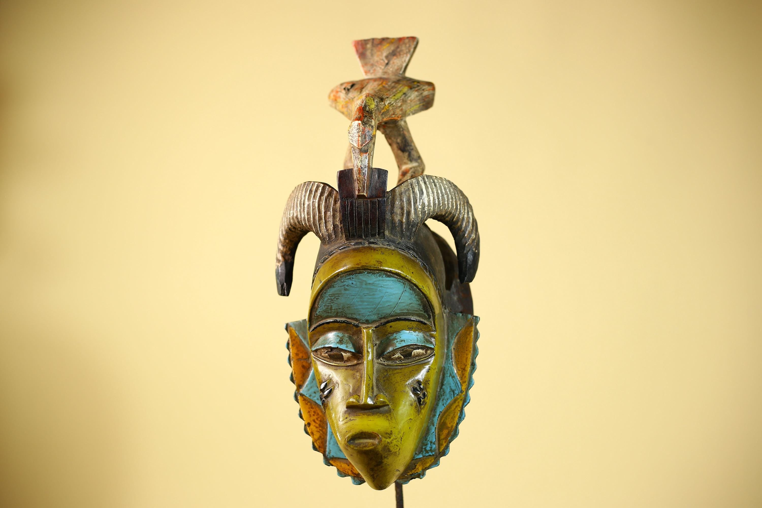 African Guro Face Mask Ram Horns & Bird Crest Hand Carved Tribal Art Decor-G6062