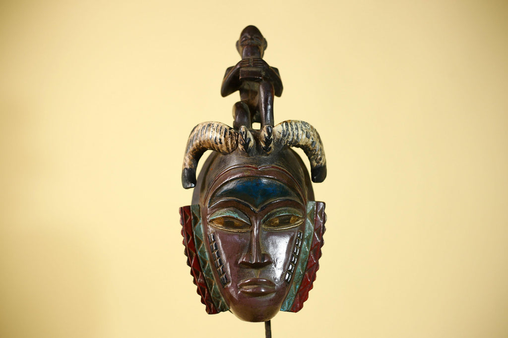 Handmade  African Guro  Tribal Wood African Mask Collectible Wall Art-G6088