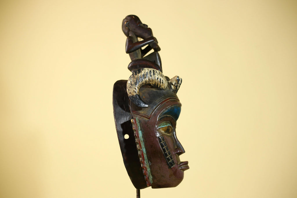 Handmade  African Guro  Tribal Wood African Mask Collectible Wall Art-G6088