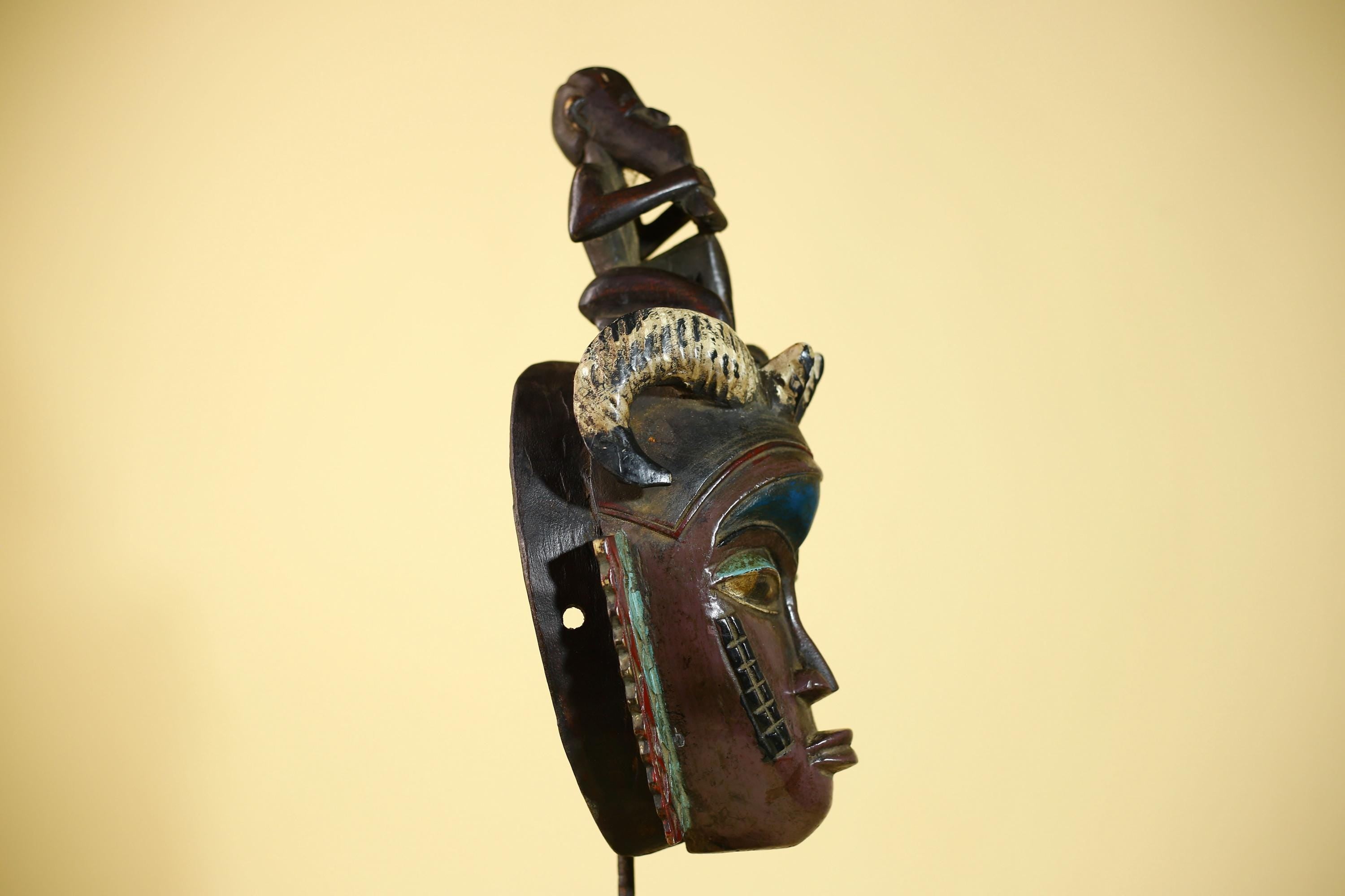 Handmade  African Guro  Tribal Wood African Mask Collectible Wall Art-G6088