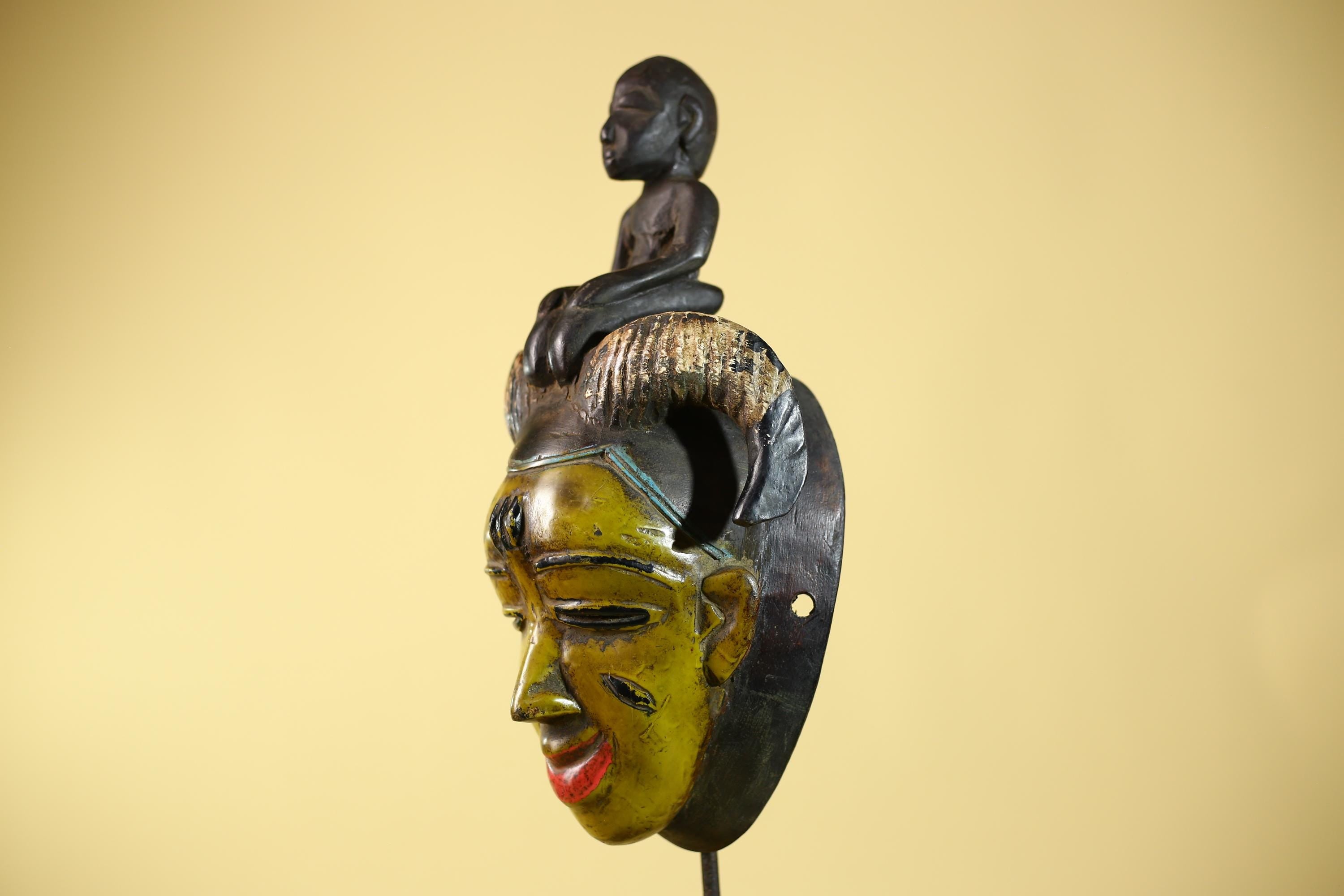 Hand Carved Baule Figure Crest Wooden African Art Tribal Wood Sculpture-G6119