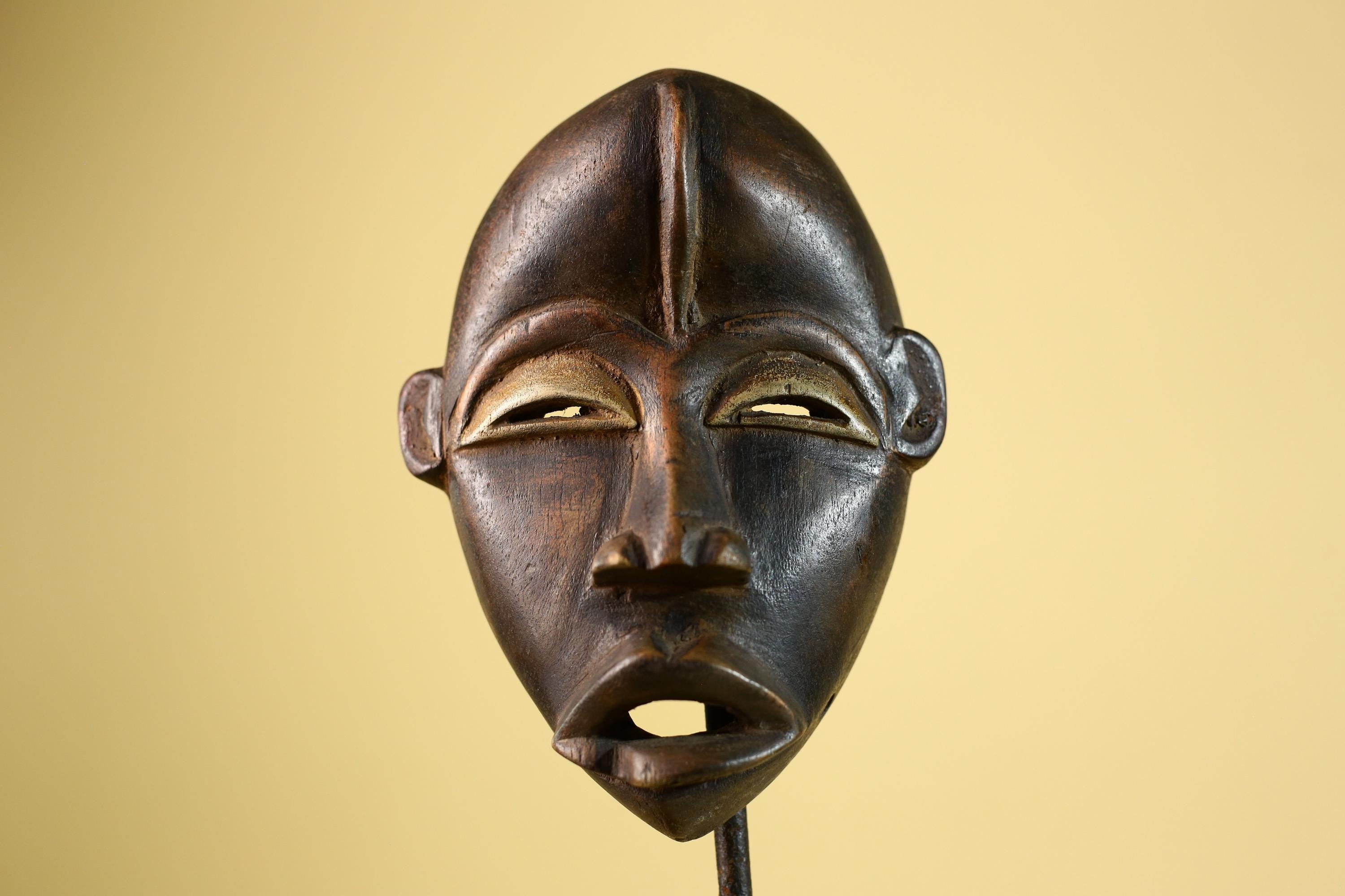 Dan Mask – Hand Carved African Tribal Wood Mask from Liberia-G6222