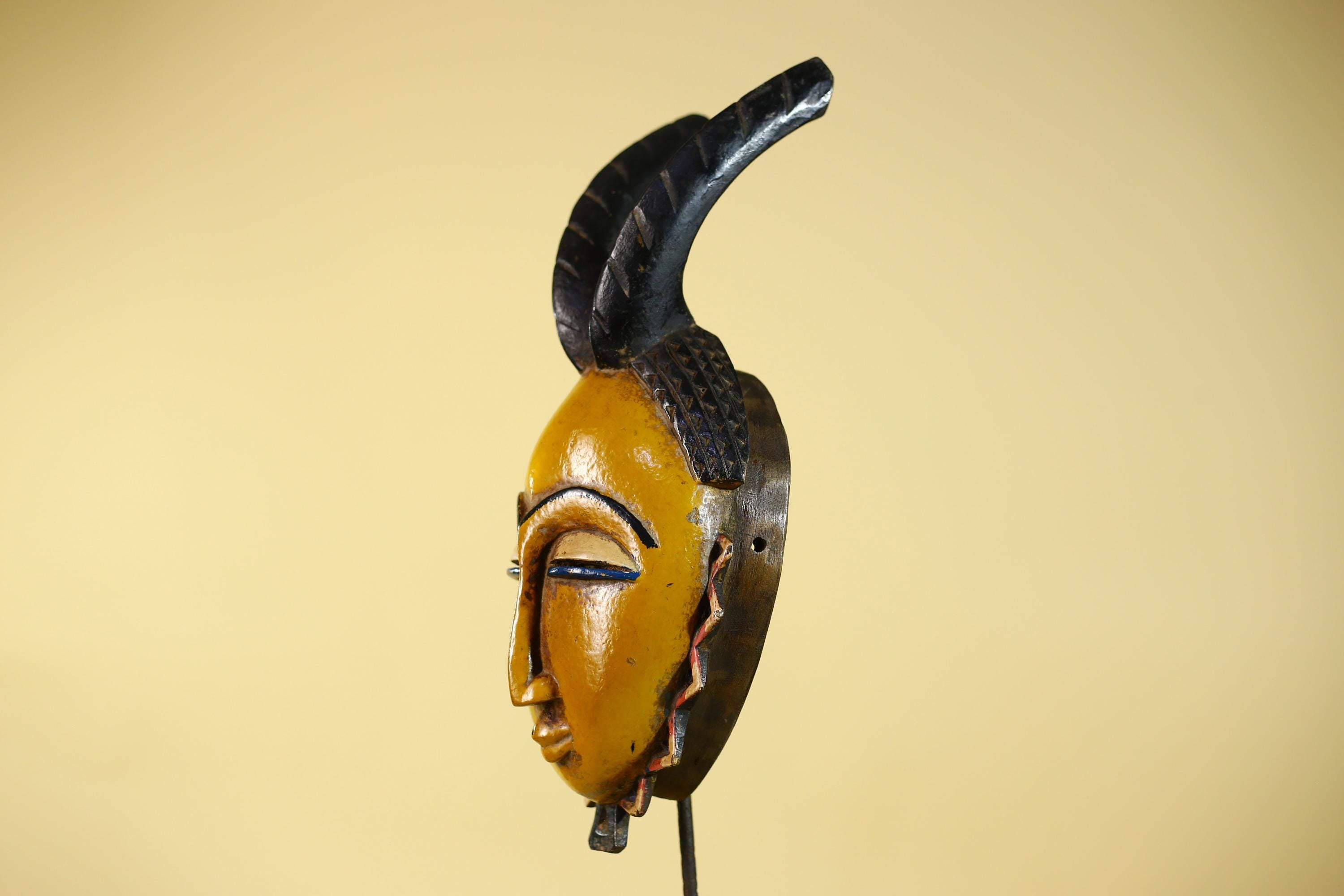African Mask Baule Tribal Art Yellow Wooden Wall Decor Vintage- Côte d’Ivoire-G6137