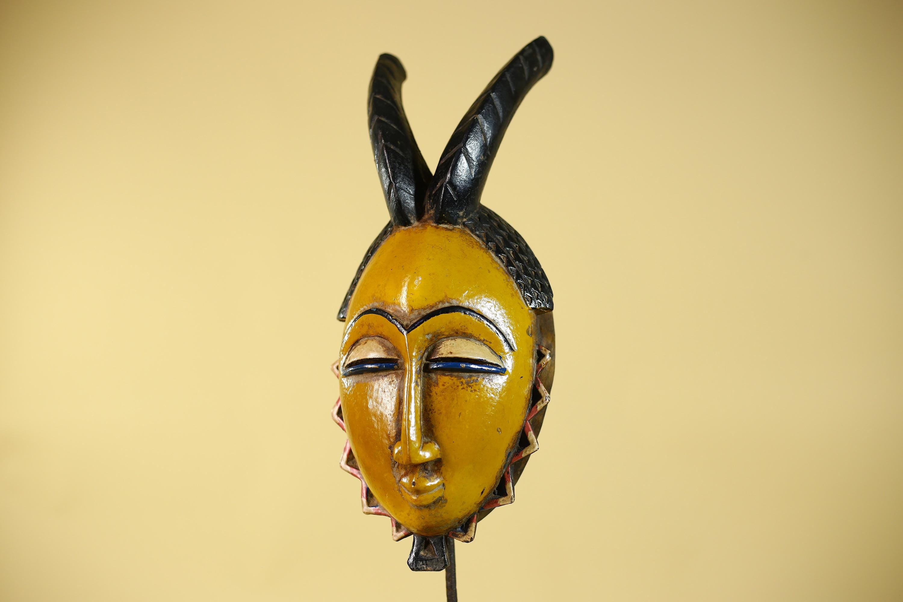 African Mask Baule Tribal Art Yellow Wooden Wall Decor Vintage- Côte d’Ivoire-G6137