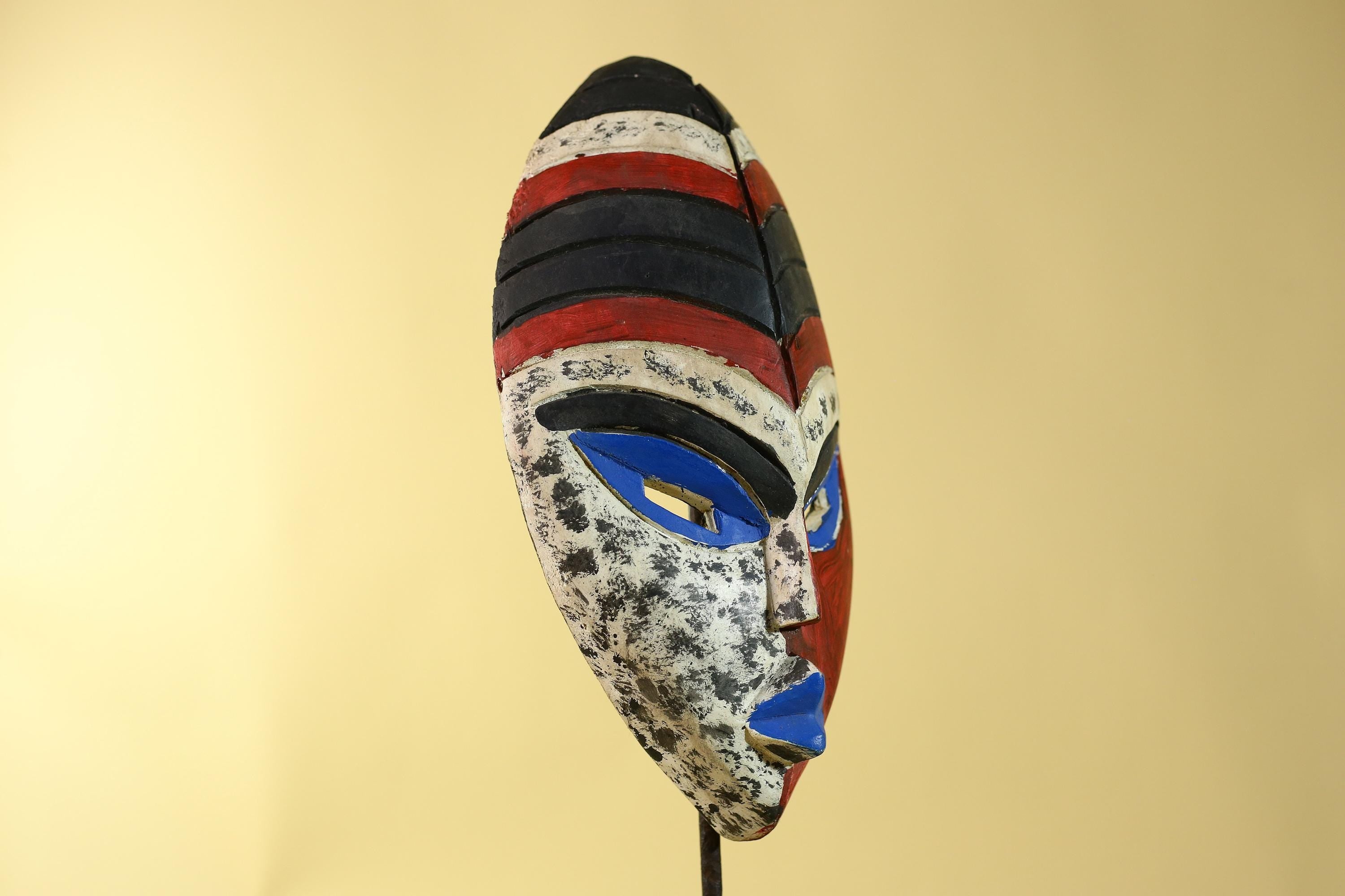 Hand Carved African Face Mask – Painted Wooden Tribal Wall Mask-G6207