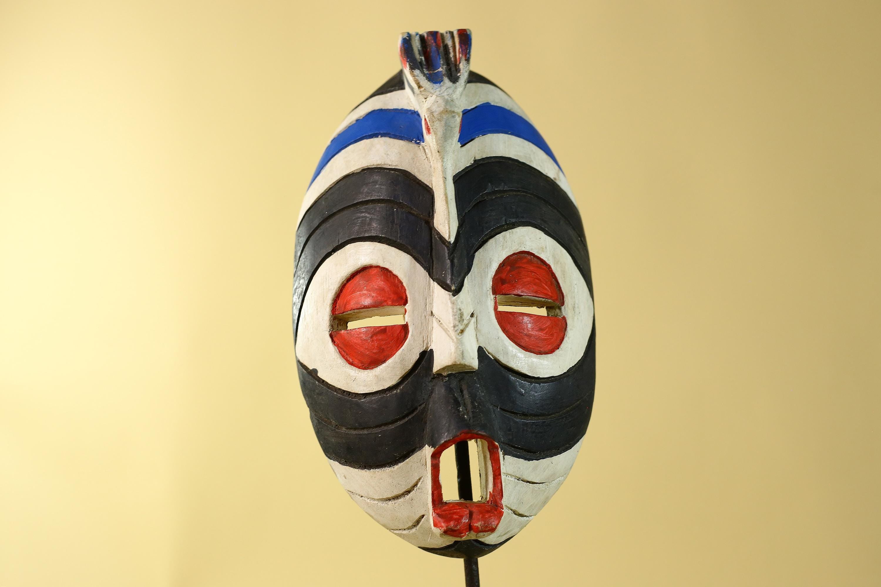 Hand Carved African Face Mask – Painted Wooden Tribal Wall Mask-G6208