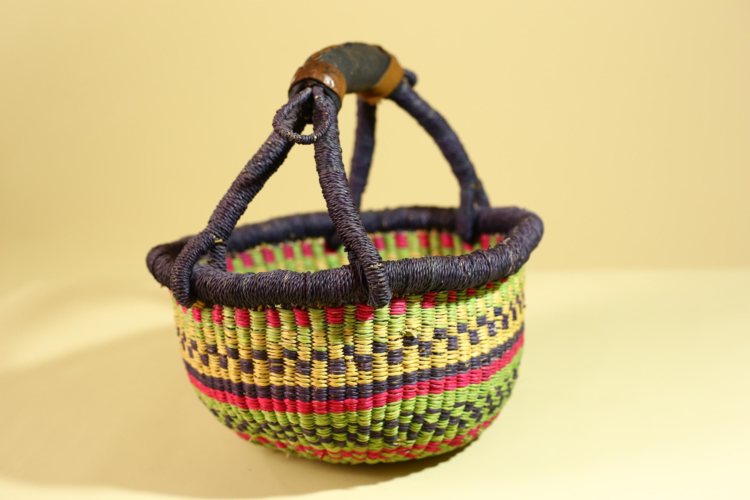 African Handwoven Market Basket Natural Fiber Straw Tote With Leather Handle-G6288