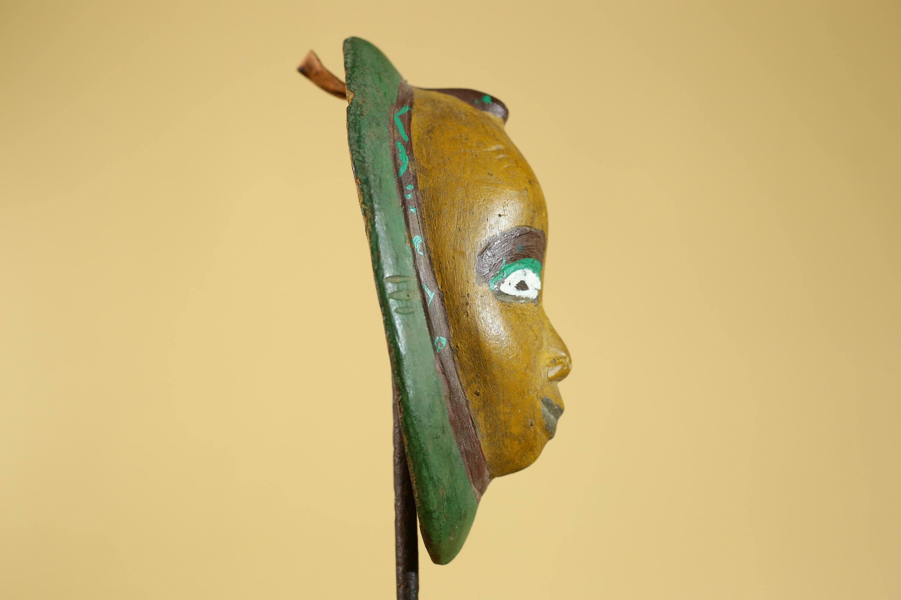 African Tribal Mask Hand Carved Wood Painted Vintage Ethnic Wall Art-G6295