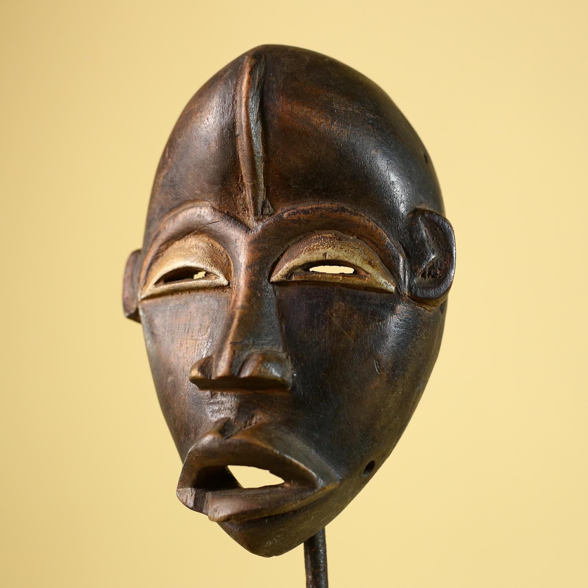 Dan Mask – Hand Carved African Tribal Wood Mask from Liberia-G6222