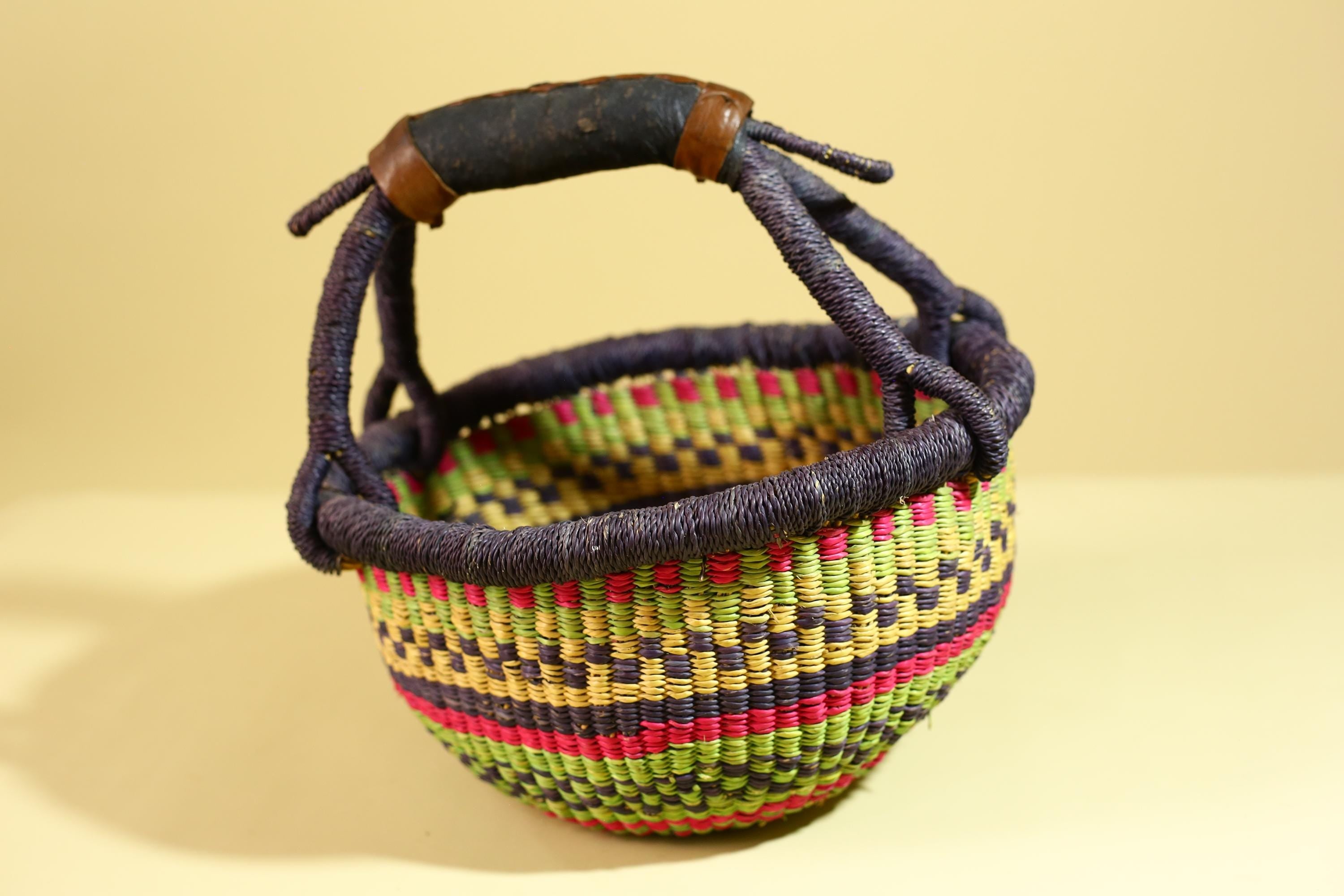 African Handwoven Market Basket Natural Fiber Straw Tote With Leather Handle-G6288