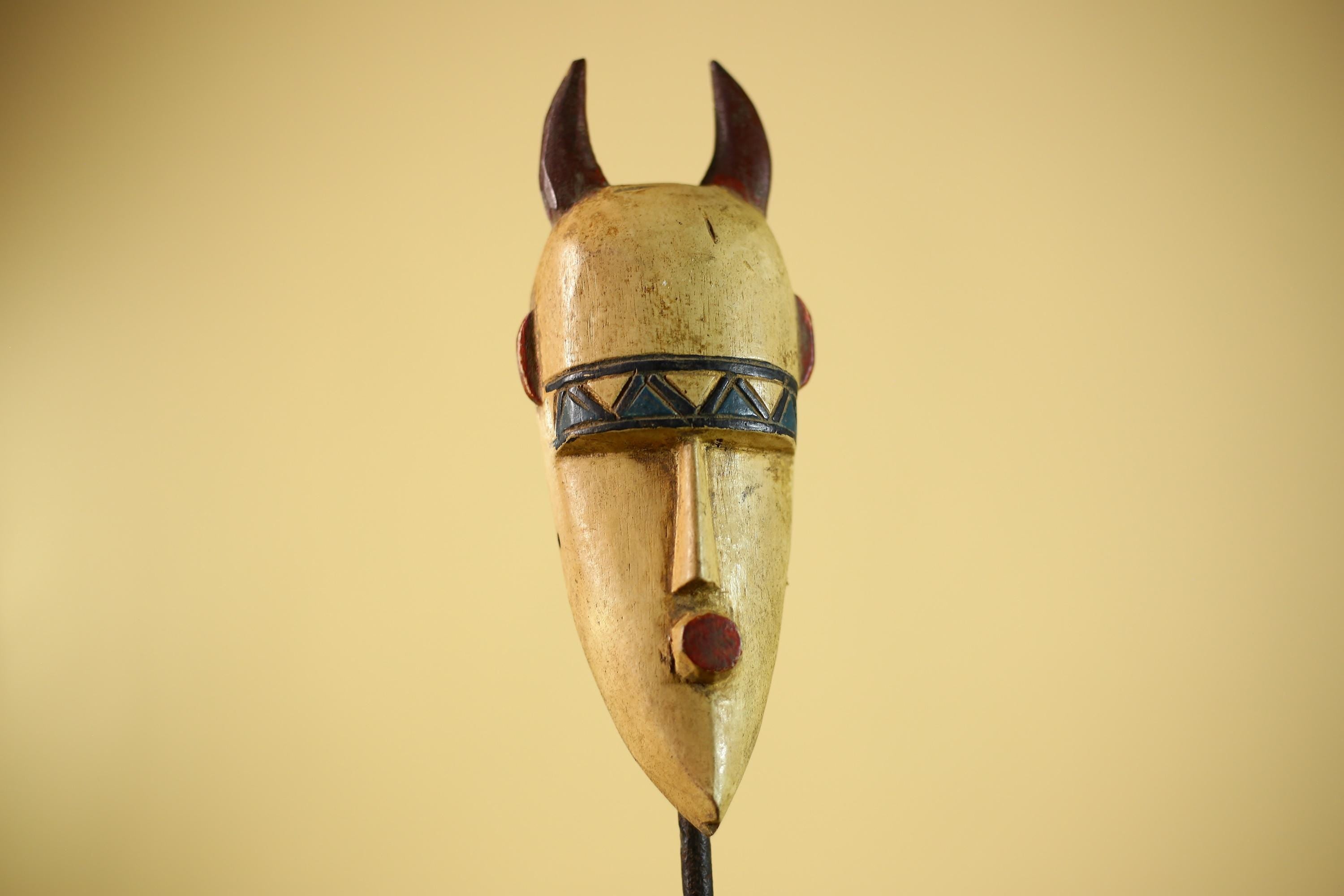 African Horned Tribal Mask Hand Carved Wood Wall Mask Ethnographic Decor-G6324