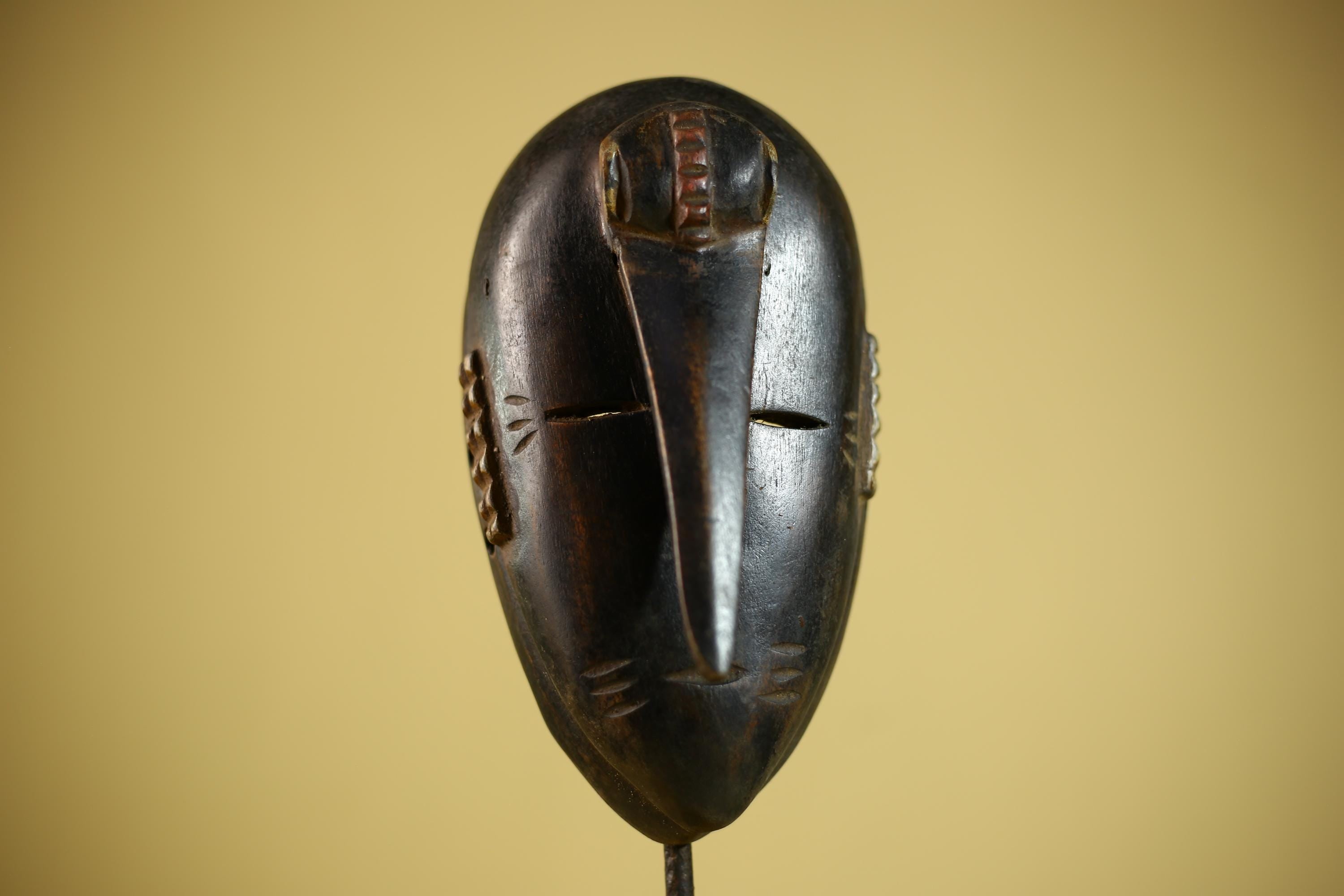 African Long Nose Mask Hand Carved Wood Tribal Wall Decor Sculpture-G6341