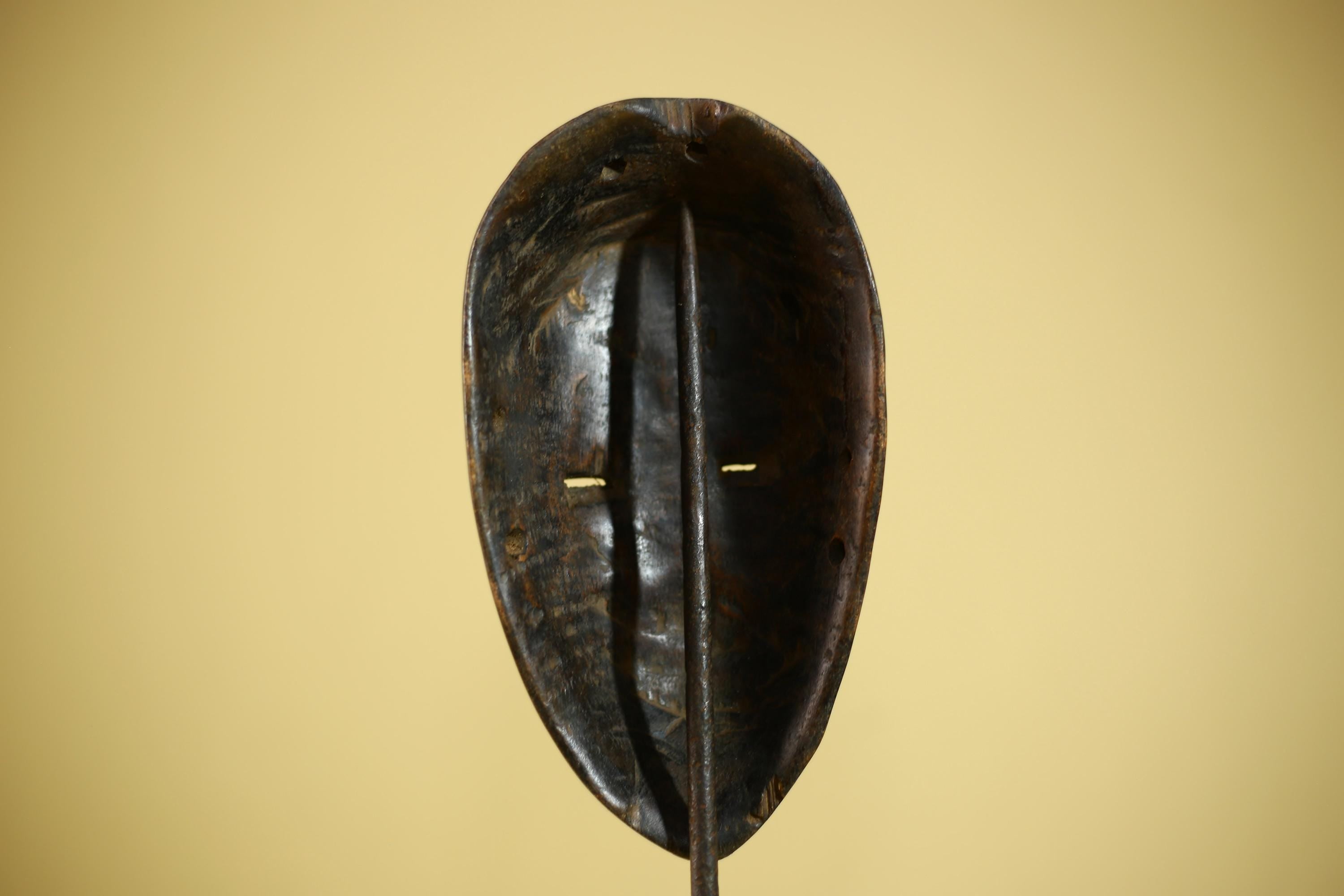 African Long Nose Mask Hand Carved Wood Tribal Wall Decor Sculpture-G6341