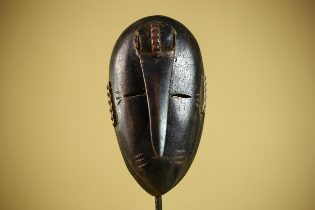 African Long Nose Mask Hand Carved Wood Tribal Wall Decor Sculpture-G6341